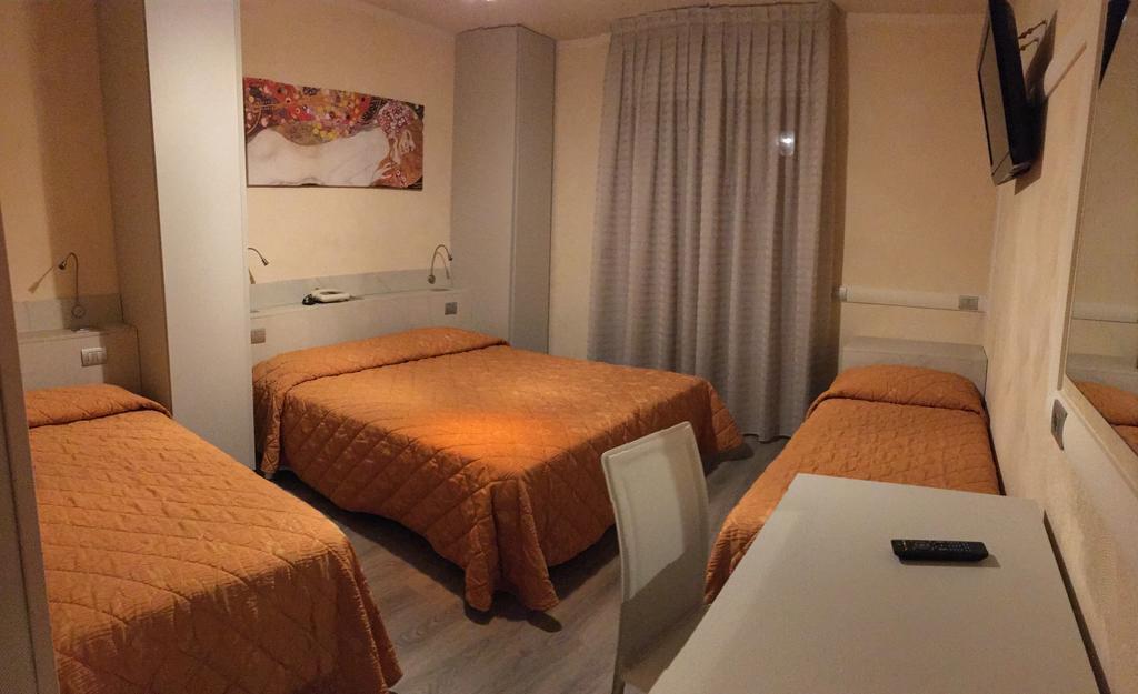 Hotel Da Filie' Querceta Eksteriør bilde